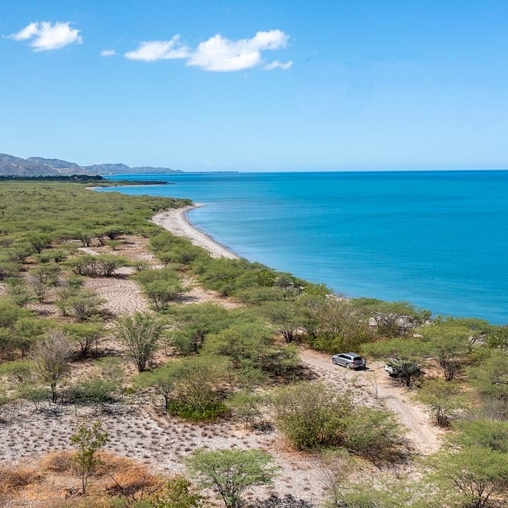 Terreno-de-venta-en-azua-bahia-de-ocoa